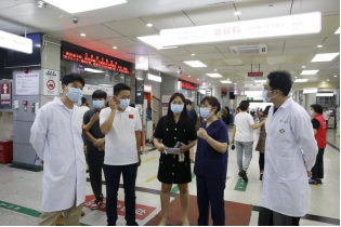 市、区疾控监督员对罗湖区人民医院开展传染